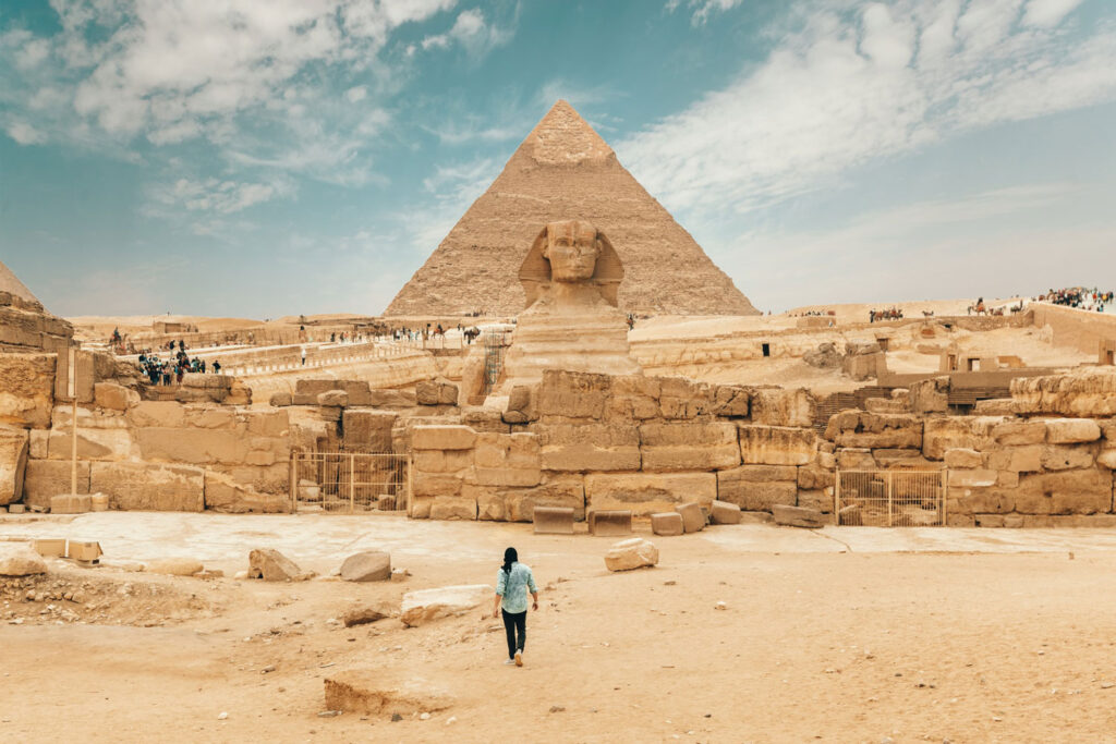 sphinx pyramid